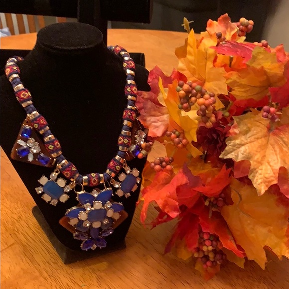 NWT Large Statement Necklace. - Picture 2 of 3